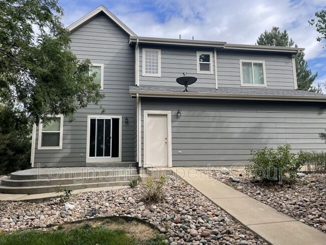 Building Photo - 827 Serenity Ln