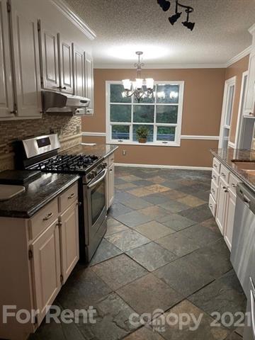 Building Photo - 6908 Albaneen Ct