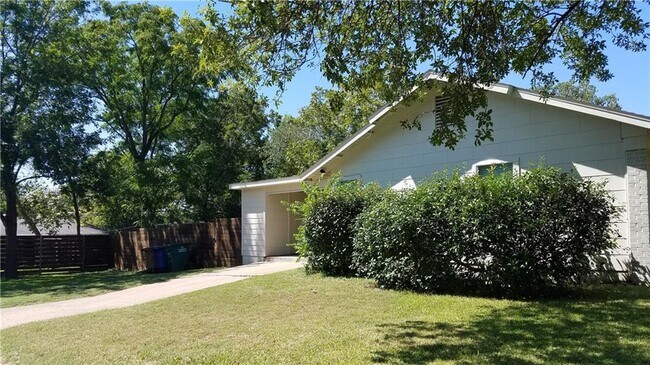 Building Photo - 4701 Sylvandale Dr