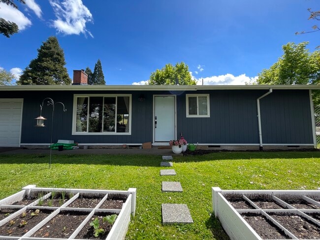 Building Photo - 2630 NE 111th Ave