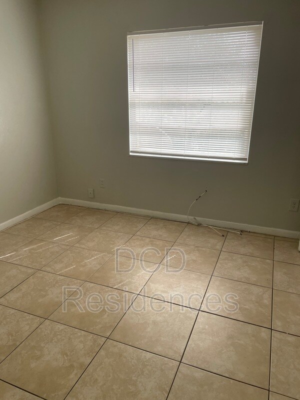 Foto del edificio - 4119 E Linebaugh Ave.
