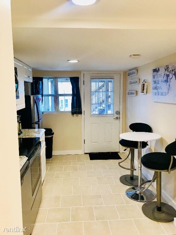 Building Photo - 1 br, 1 bath Townhome - 5739 9th ST