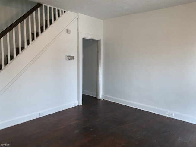 Building Photo - 3227 Chesterfield Ave