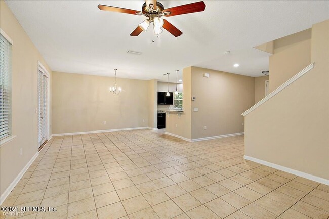 Building Photo - 5 br, 3 bath House - 4337 Green Acres Ln