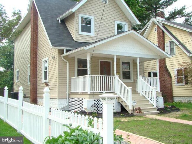 Foto del edificio - 607 St Dunstans Rd