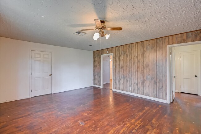 Foto del edificio - 4905 Brinkley St