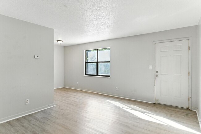 Foto del edificio - 12827 Chapman Hwy