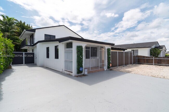 Foto del edificio - 2729 SW 67th Ave