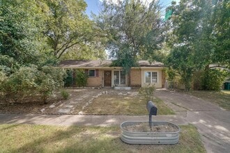 Building Photo - 509 Treys Way