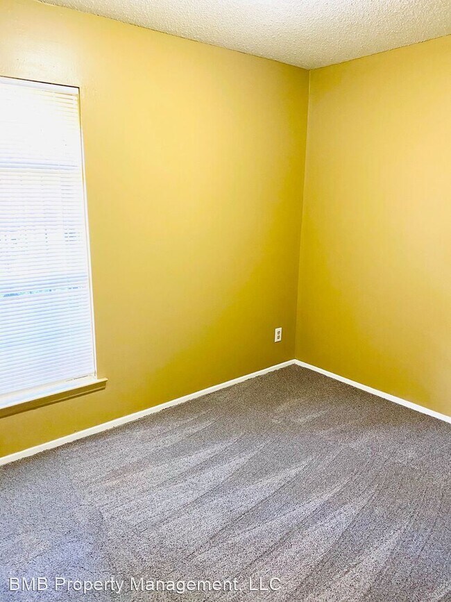 Building Photo - 3 br, 2 bath House - 127 Briarbrook Drive