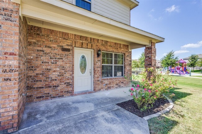 Building Photo - 1001 E College Ave