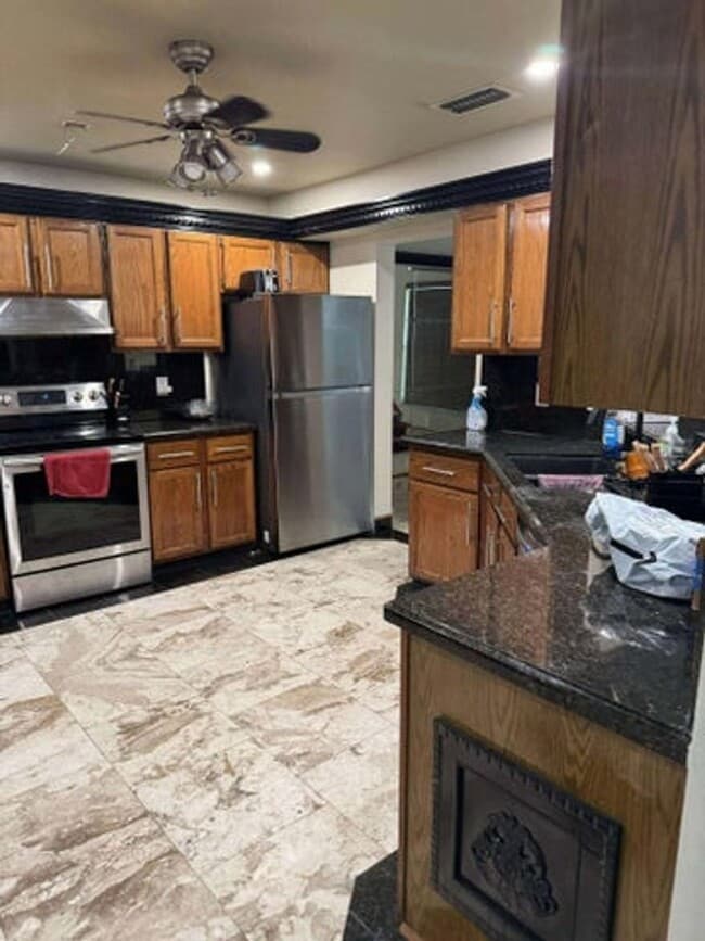 Foto del edificio - 5065 Willow Pond Rd W