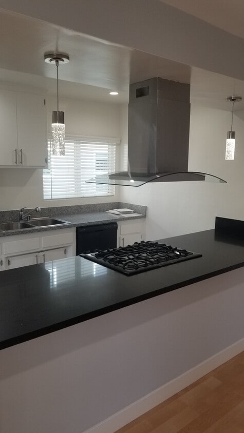 Foto principal - 7068 Lanewood Ave