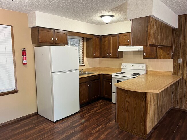 Building Photo - 707-711 S Broadway Ave