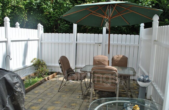 Building Photo - 3728 Sugar Creek Cir