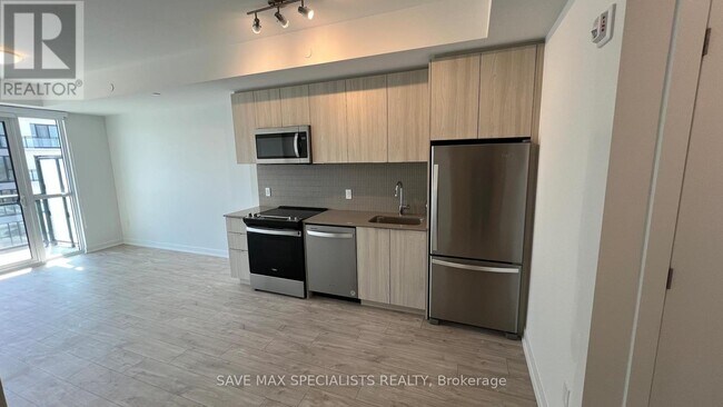 Photo du bâtiment - 770 Whitlock Ave