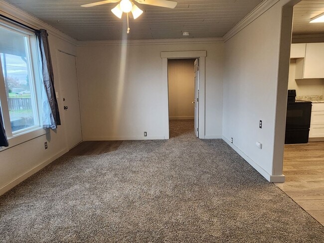 Foto del edificio - Newly Renovated Pet Friendly 2 Bed / 1 Bat...