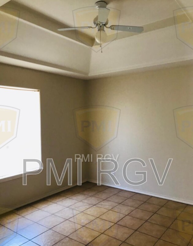 Building Photo - 806 S Palm Dr