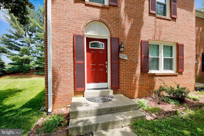 Building Photo - 9307 Bentridge Ave