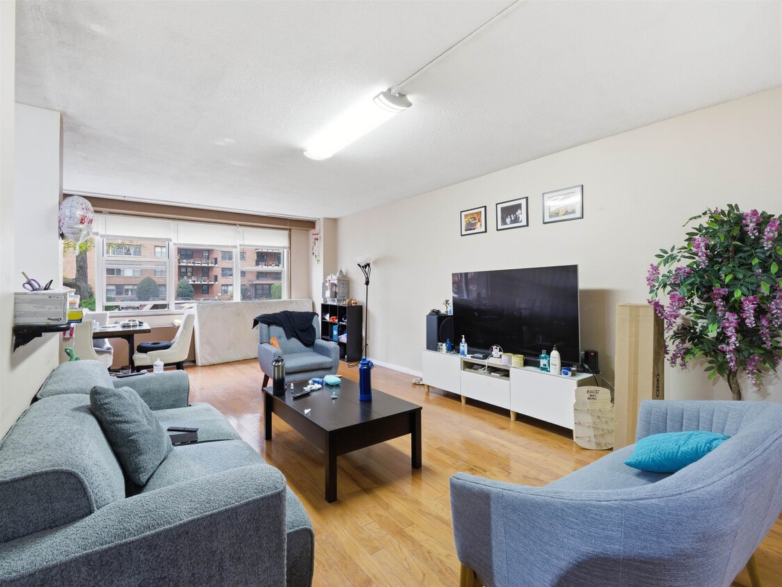 Foto principal - 201 St Pauls Ave