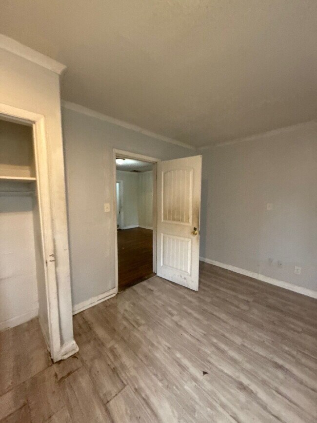 Foto del edificio - 719 Craft Rd