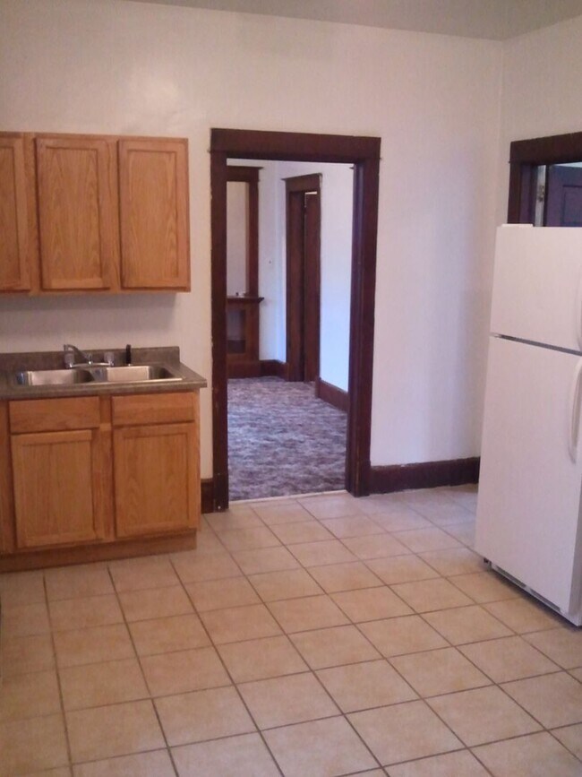 Foto del edificio - 332 N 21st Ave W