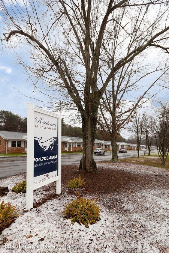 Foto del edificio - 125 College Ave