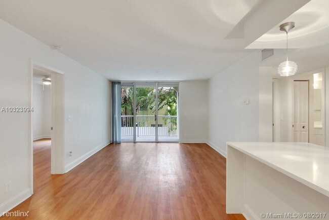 Foto del edificio - 3605 NE 207th St