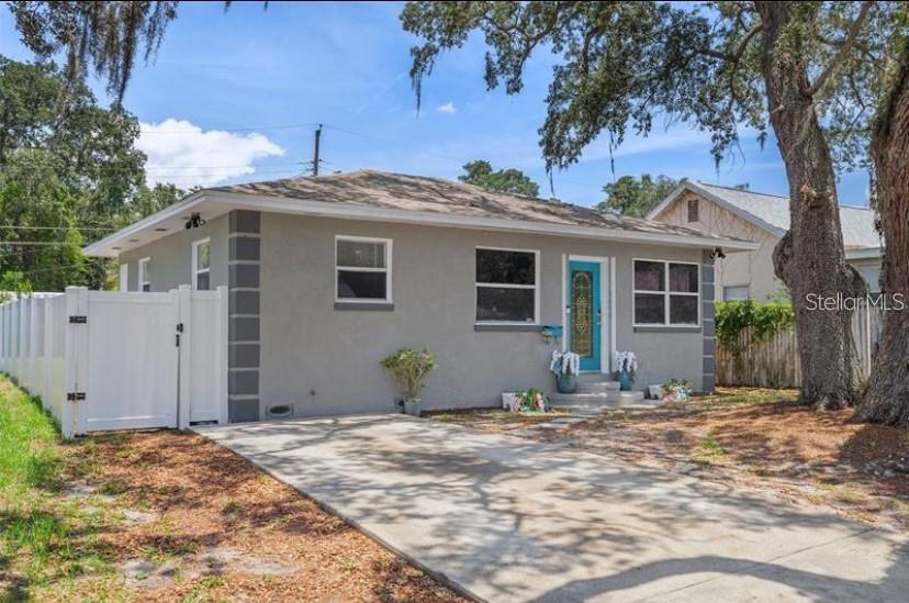 Foto principal - 3909 18th Ave S