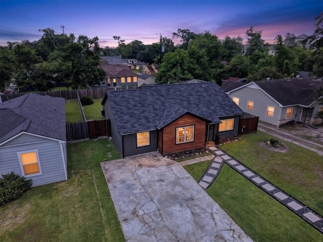 Building Photo - 3863 Arbor St