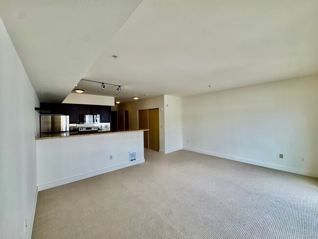 Foto del edificio - Renovated Studio in Capitol Hill with Rooftop City Views!!!!