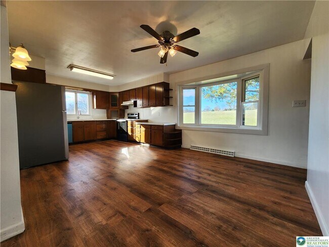 Foto del edificio - 5409 Railroad Rd