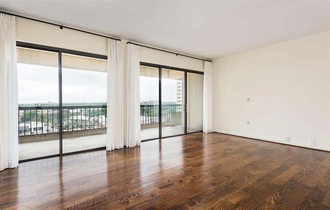 Building Photo - 3831 Turtle Creek Blvd