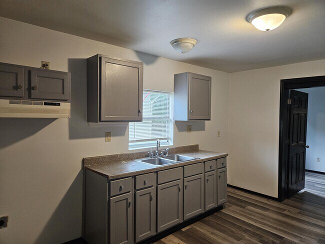 Building Photo - 5521 Wickfield Dr