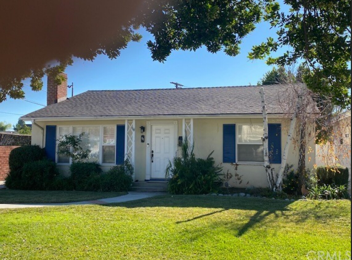 Primary Photo - 48 E Forest Ave