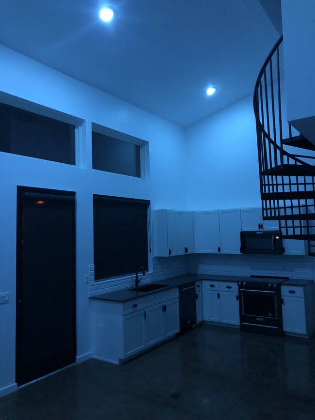 Foto del edificio - 9125 S 16th St