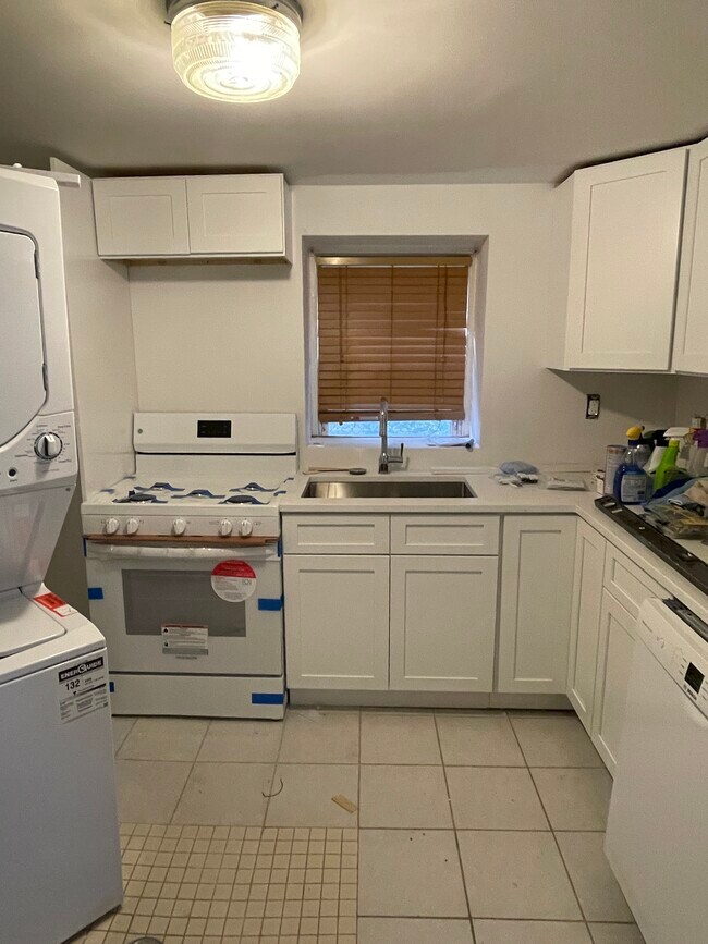 Foto del edificio - 3228 W Crystal St