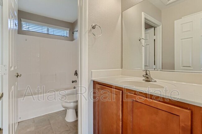 Foto del edificio - 5007 Lower Falls Ct