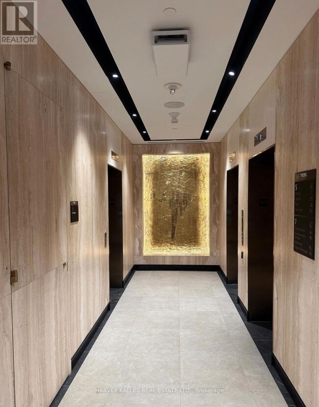 Building Photo - 480 Front St W