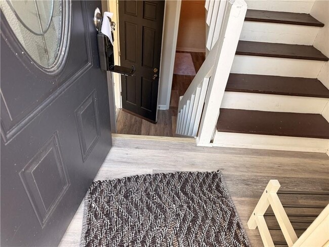 Building Photo - 1424 Shadowbrook Dr