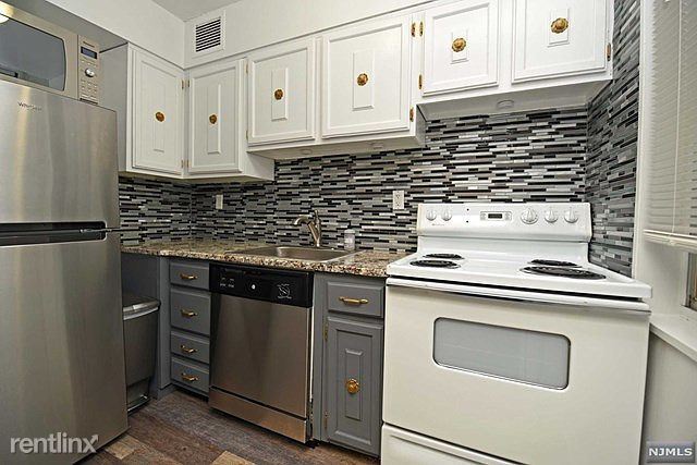 Building Photo - Studio, 1 bath Condo - 160 Overlook Ave