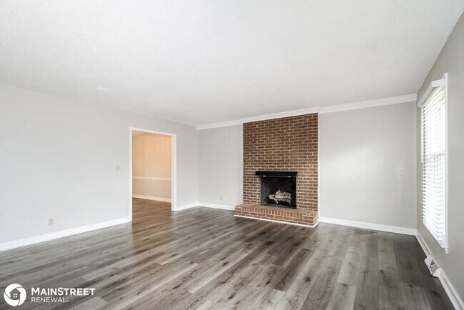 Foto del edificio - 1155 Whispering Pines Dr, Kernersville, NC...