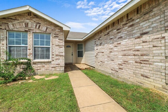Building Photo - 9024 Old Clydesdale Dr