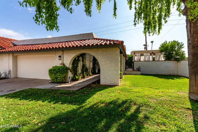 Foto del edificio - 5724 N Scottsdale Rd