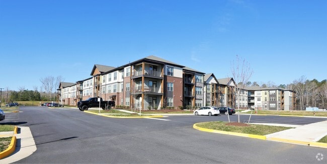 Building Photo - 2000 West Creek