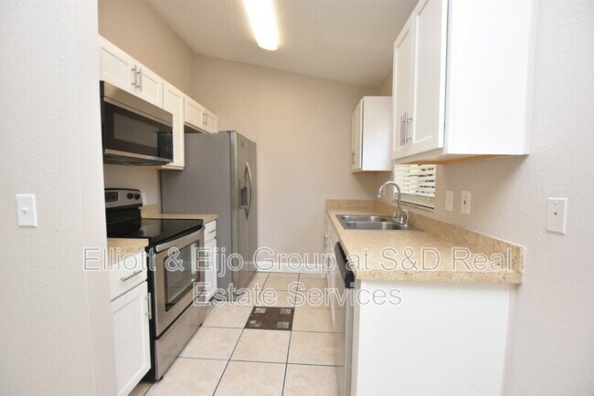 Building Photo - 1723 Pilchard Dr