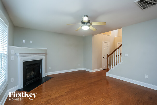 Building Photo - 413 Holly Thorn Trace