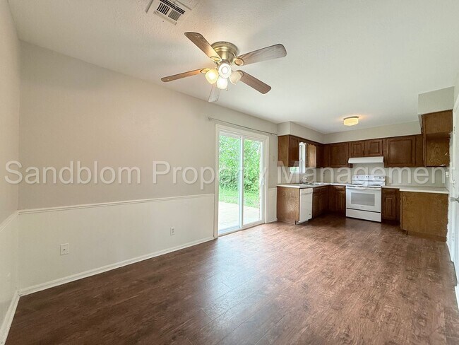 Foto del edificio - FOR LEASE | East Tulsa | $1,225 Rent