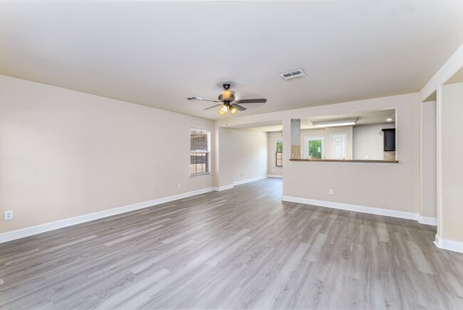 Building Photo - 5946 Harbor Glen Dr