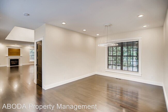 Building Photo - 5 br, 4.5 bath House - 3839 136th Ave NE